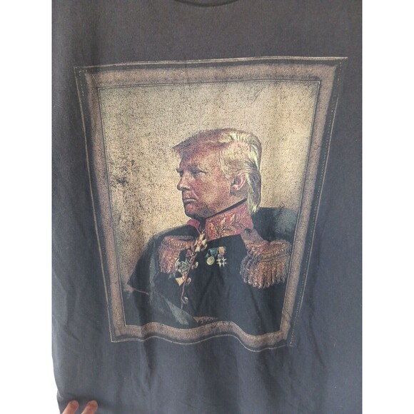 Trump Donald Emperor Royal No King Funny Joke USA MAGA President Shirt Medium - Picture 2 of 5